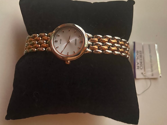 Seiko naisten rannekello metallirannekkeella