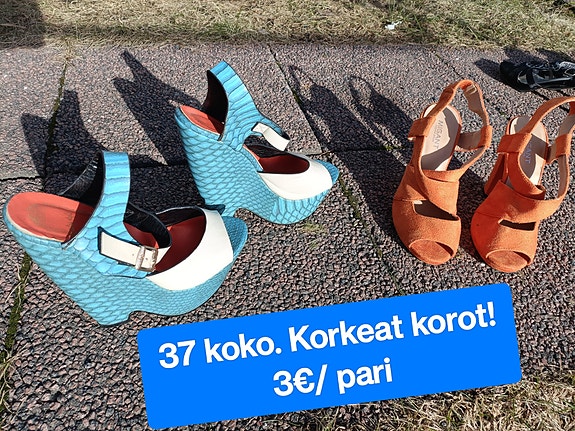 Kengät korolla koko arvio 36-37 kumpparit 42, ballerinat 37