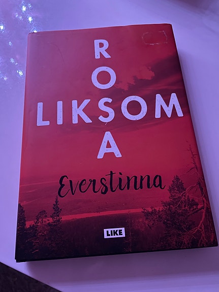 Rosa Liksom Everstinna kirja