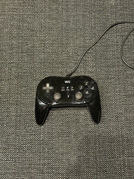 Nintendo Wii Classic Controller Pro peliohjain musta