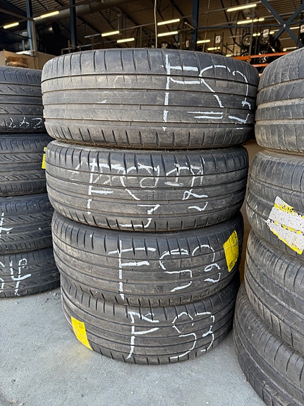 Renkaat 215/45/18 Michelin 4 kl 6 mm FS3