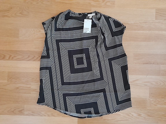 Uusi H&M toppi L