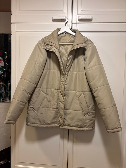 Ohut beige toppatakki M