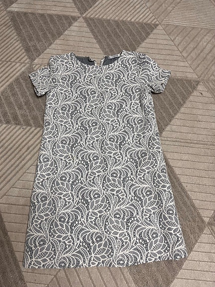 Mekko tytölle 146 cm