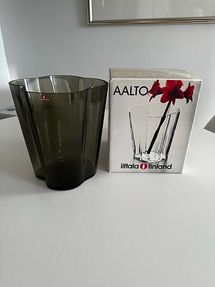 Aalto maljakko 3032 numeroitu harmaa v. 1993