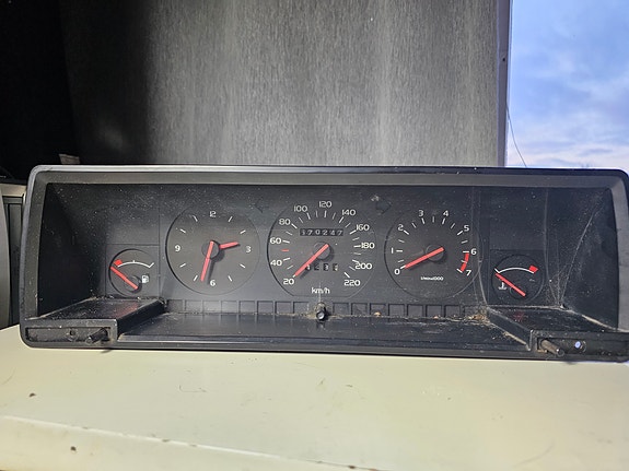 Volvo 740 mittaristo