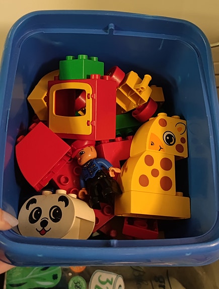 Laatikollinen Lego Duploja