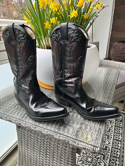 Miesten bootsit