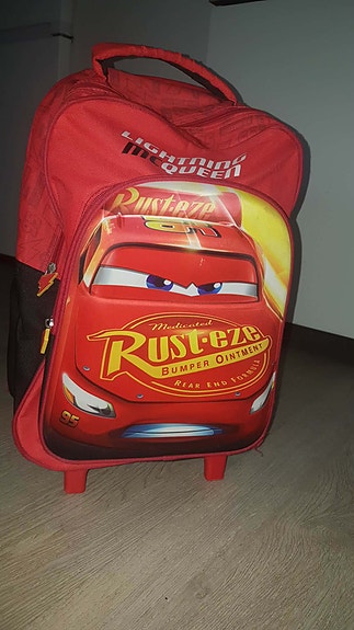 Disney Cars Lightning McQueen lasten vetolaukku-matkalaukku punainen