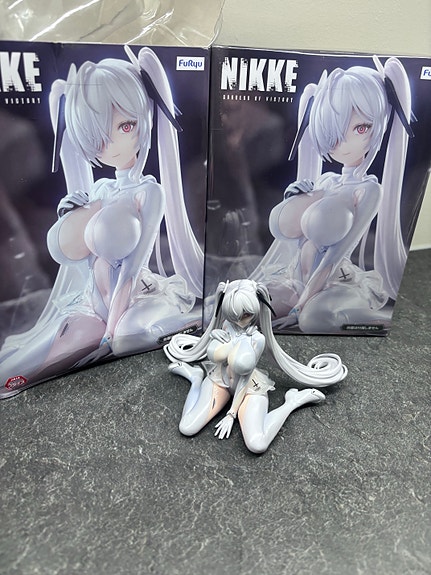 Product image 1 of 2
