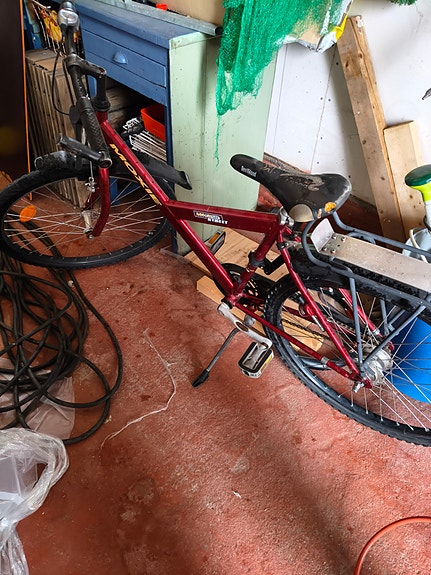 Lasten polkupyörä 26" punainen 43 cm runko