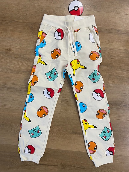 Pokemon collegehousut 122 UUDET