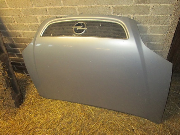 Opel Zafira Konepelti
