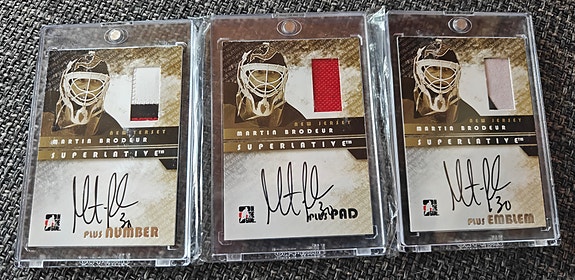 Superlative Auto Plus Martin Brodeur /9 Memoribilia x 3