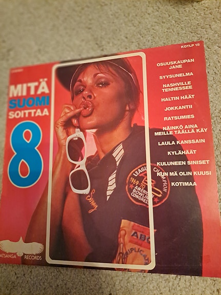 Mitä Suomi soittaa 8 vinyylilevy