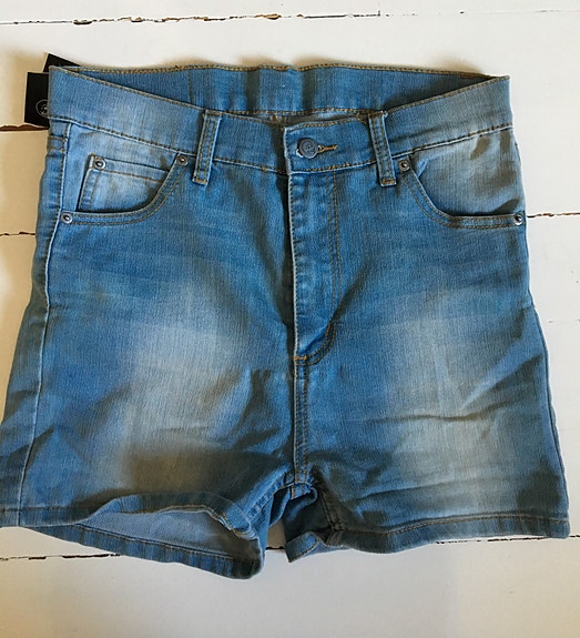 Farkkushortsit, Cheap Monday