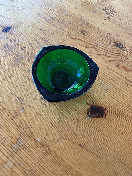 Vihreä lasikulho