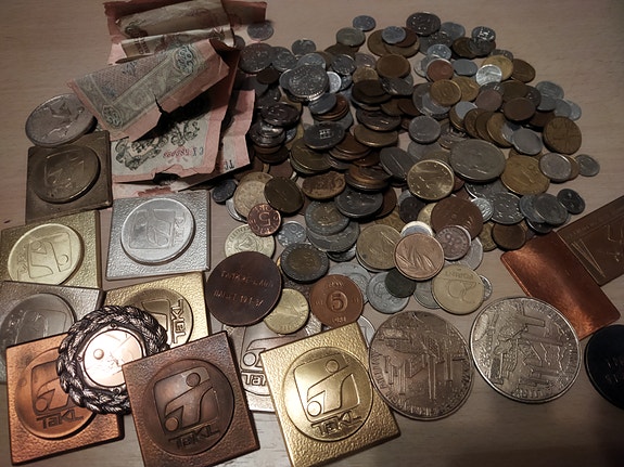 Vanhoja kolikoita ja mitaleja