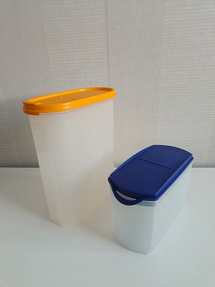 Tupperwarea