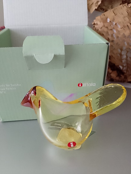 Iittala Birds by Toikka Sieppo Firecrest lasilintu keltainen