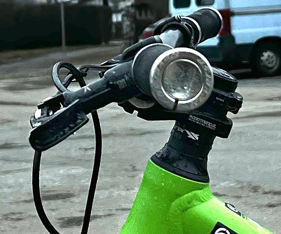 Product image 7 of 9