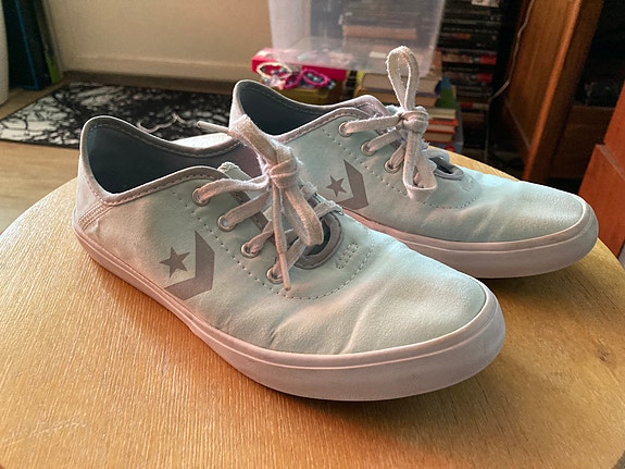 Converse lenkkarit (koko 33)