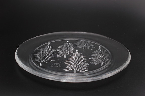 Iittala Kuusi-sarjan lautaset