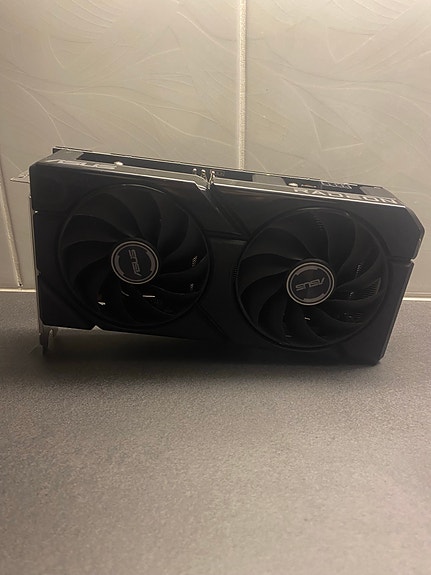 Asus Dual RX 7600 XT 16 Gt