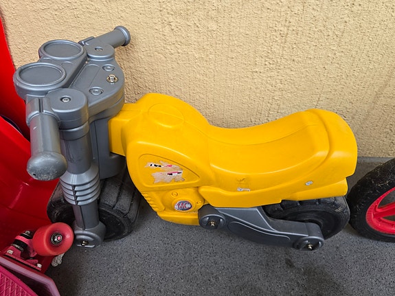 Lasten potkumopo 10" keltainen