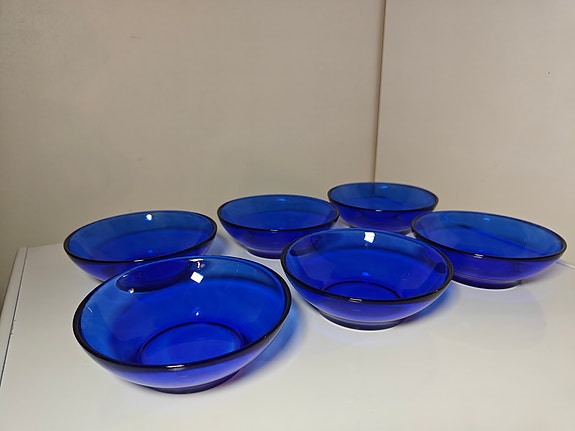 Iittala Verna jälkiruokakulho/lautanen, koboltinsininen, Kerttu Nurminen