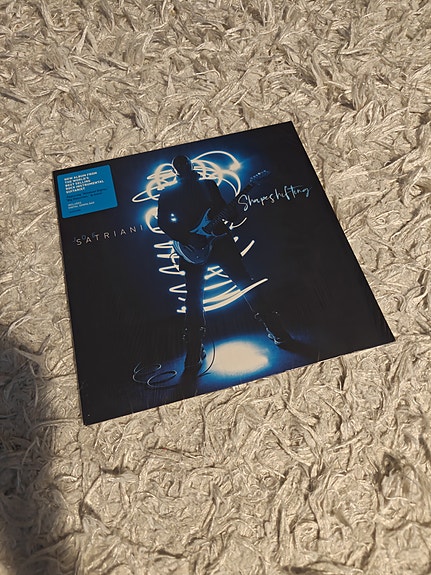 Joe Satriani: Shapeshifting