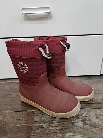 Kumisaappaat 31