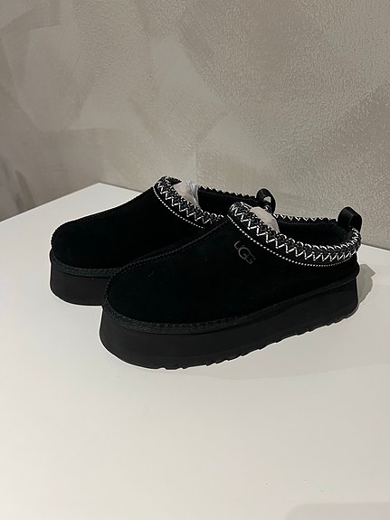 UGG tohvelit koko 38 musta