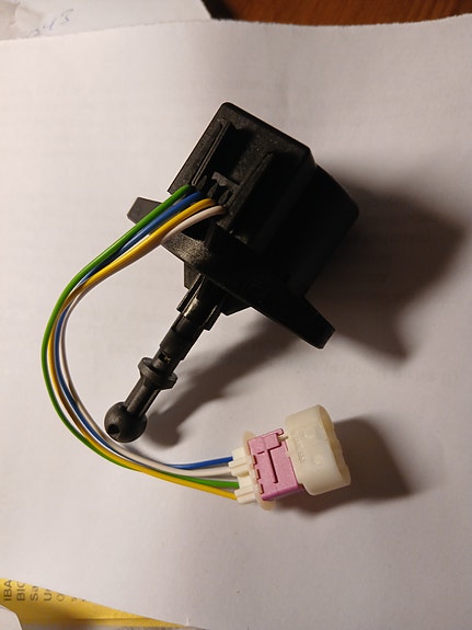 BMW E39 ja E46 E85 ajovalon säätömoottori 67168372381