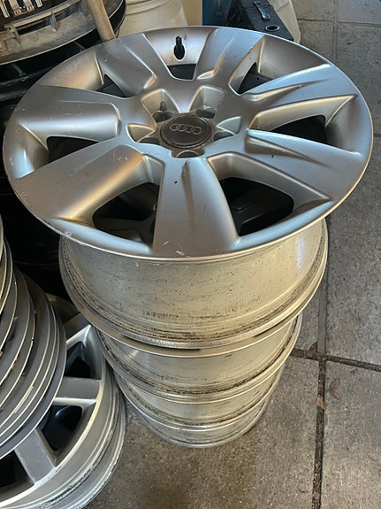 17” oikein hyväkuntoiset Audin vanteet, jako 5x112, kr. 57,1  ( VAG )