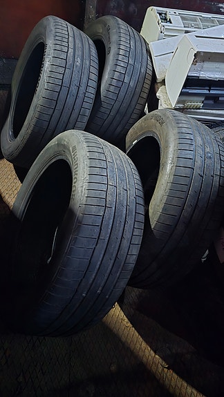 235/55R19 runflat kesärenkaat