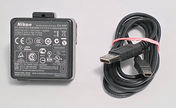 Nikon AC Adapter EH-69P ja USB-B-mini johto