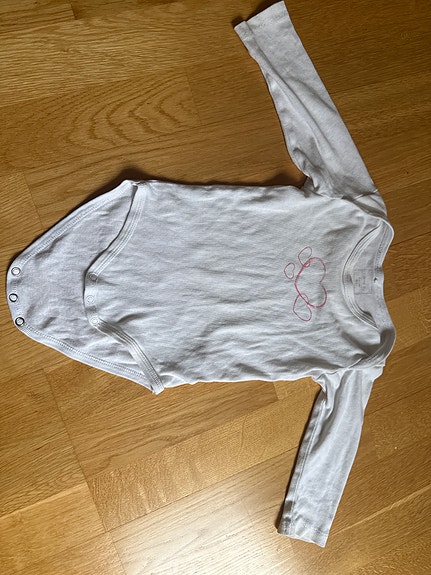 Valkoinen body 80cm