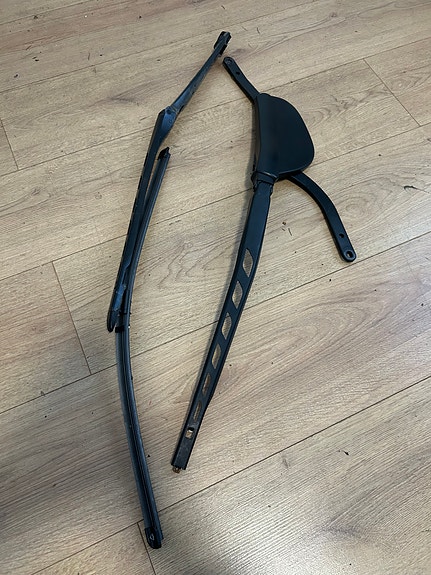 BMW E60/61 pyyhkijänvarret