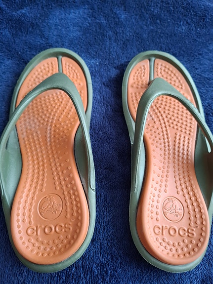 Miesten Crocs-varvassandaalit, koko 42-43