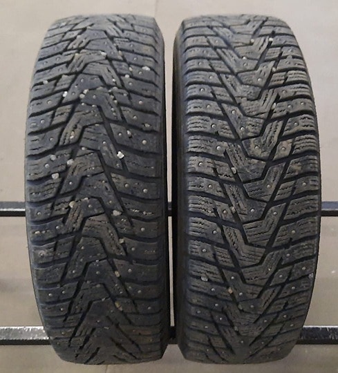 Käytetyt 185/65R15 Hankook nastarenkaat 2kpl