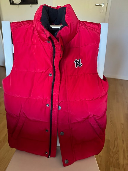 Lindex Outwear lasten liivi koko 134 punainen polyesteri unisex