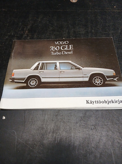 Volvo 700 käsikirjat