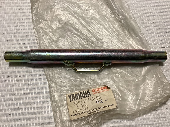 899-47415-00 Kiinnike YAMAHA SRX440,BR250,EC340,SRX340/440,ym