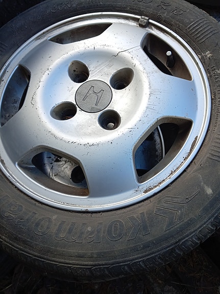 Honda kesärenkaat 185/65/15, jako 4x114,3