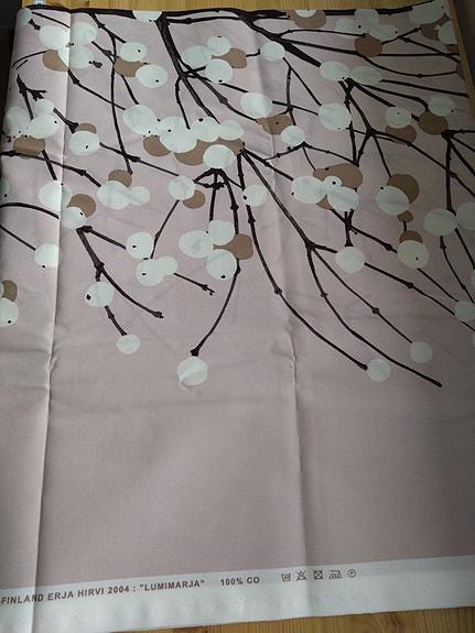 Marimekko lumimarja