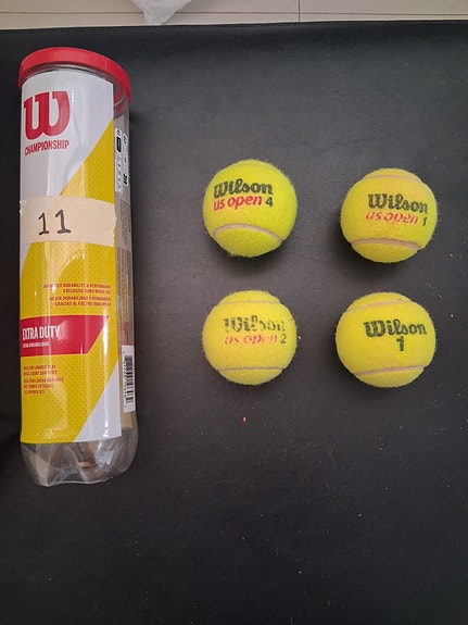 Tuubi 11 käytettyjä tennispalloja / Tube 11 used tennis balls