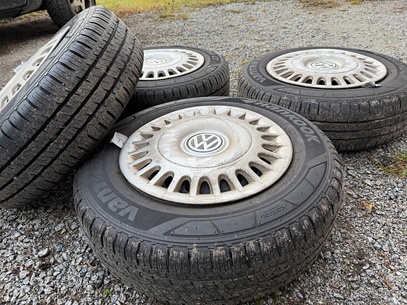 195/70 R15C pakettiauton kesärenkaat 5x112 vanteilla