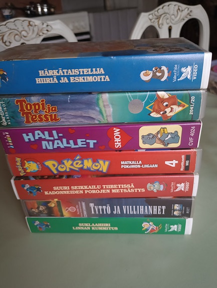 VHS kasetteja
