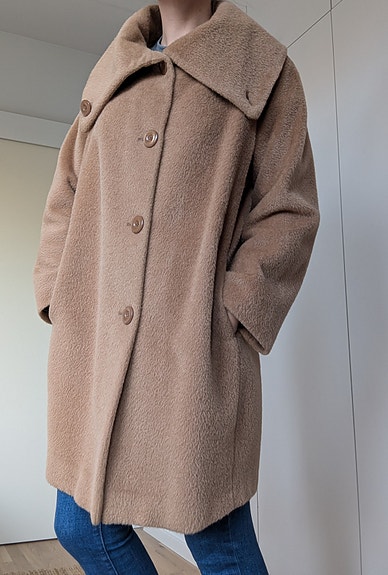 Naisten pitkä takki alpakavillaa koko 36 beige